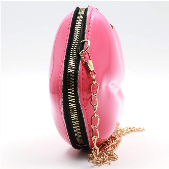 💋 NEW LIPS CROSSBODY - Picture 5 of 6